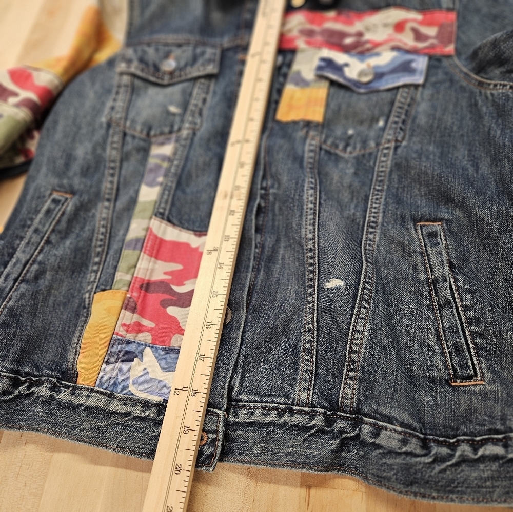 Gap Denim Camouflage Camo Patchwork Jean Jacket Medium - Picture 7 of 8